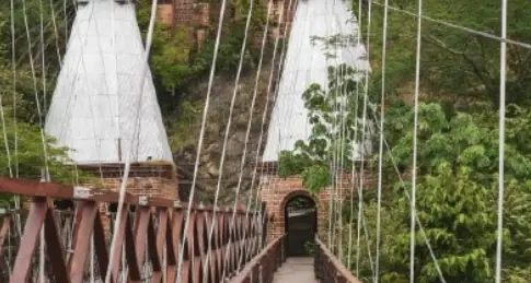 Puente de Occidente, puente colgante sobre el río Cauca
